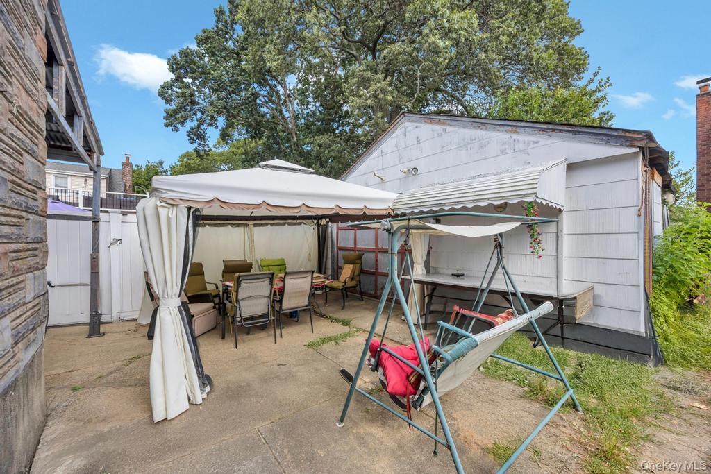 Single Family Park  Nassau County, NY 11580, MLS-911050-29