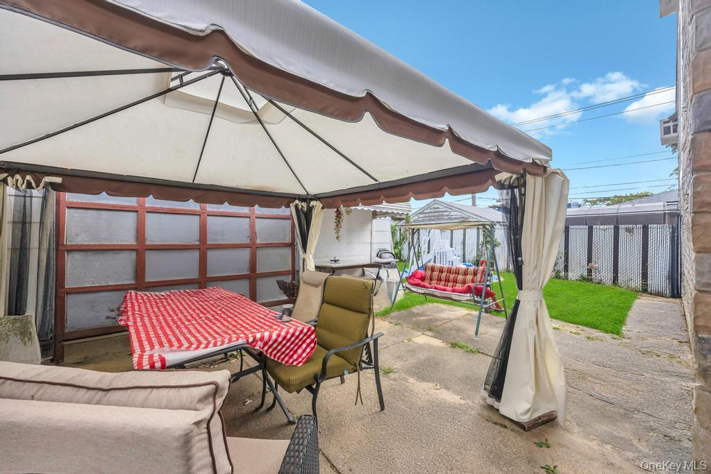 Single Family Park  Nassau County, NY 11580, MLS-911050-30