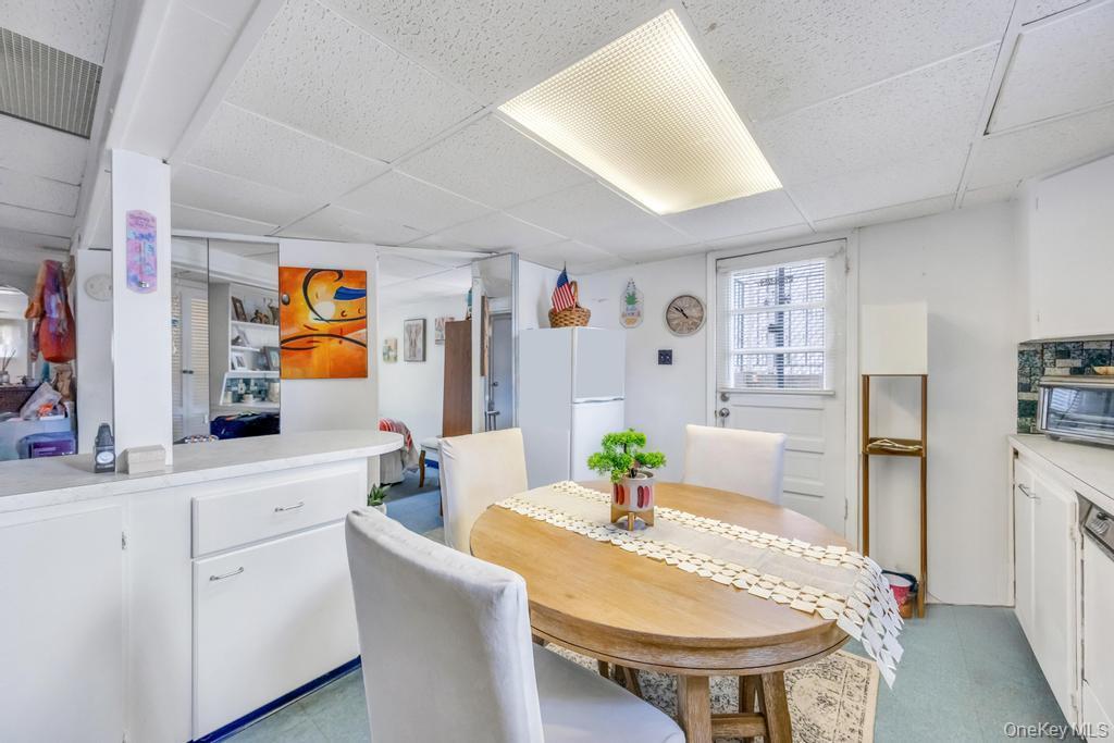 Single Family Park  Nassau County, NY 11580, MLS-911050-7