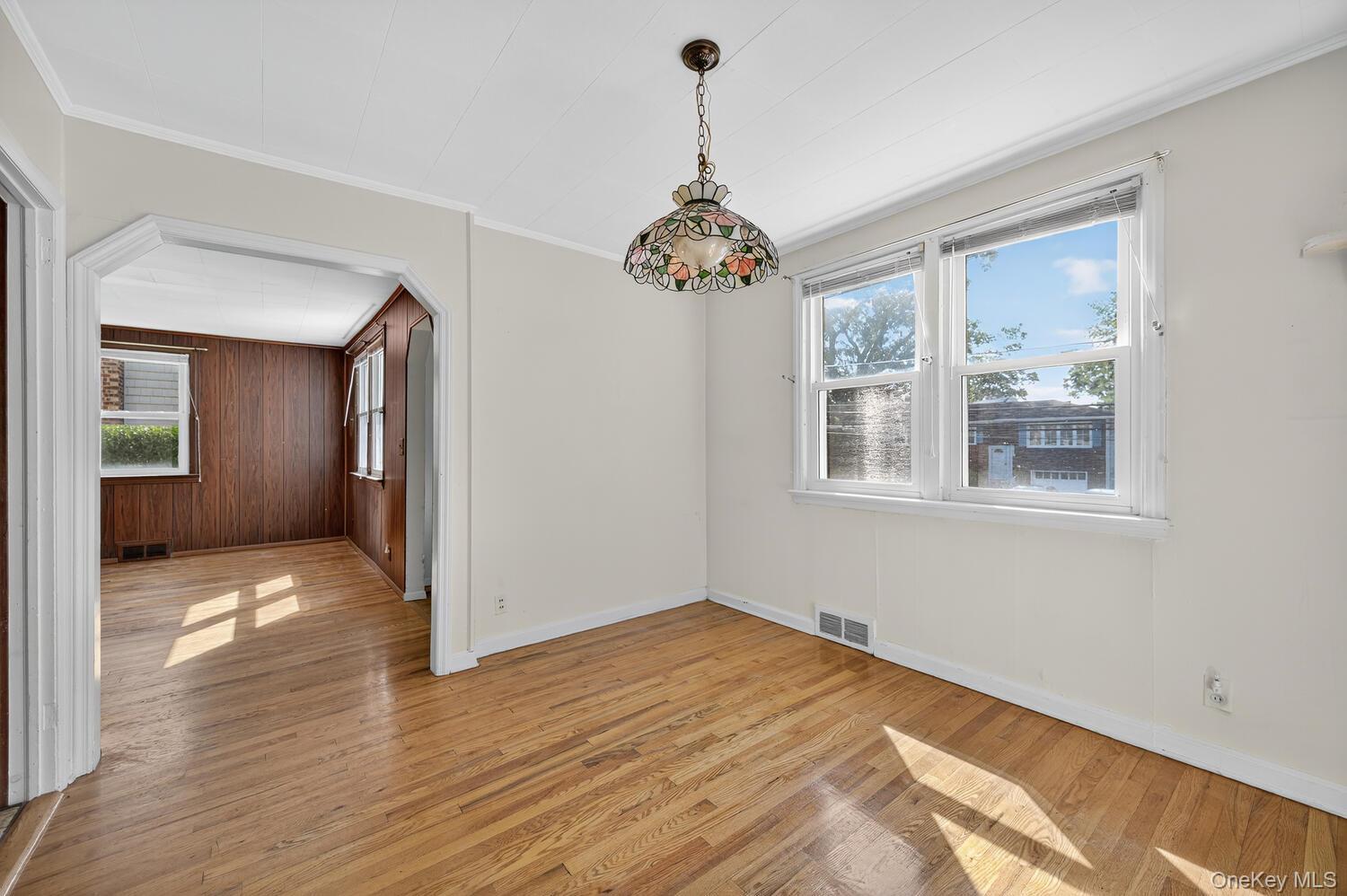 Single Family Hickory  Nassau County, NY 11709, MLS-911088-10