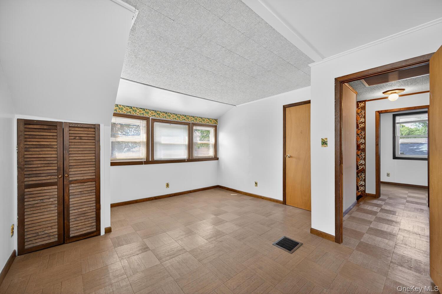 Single Family Hickory  Nassau County, NY 11709, MLS-911088-26