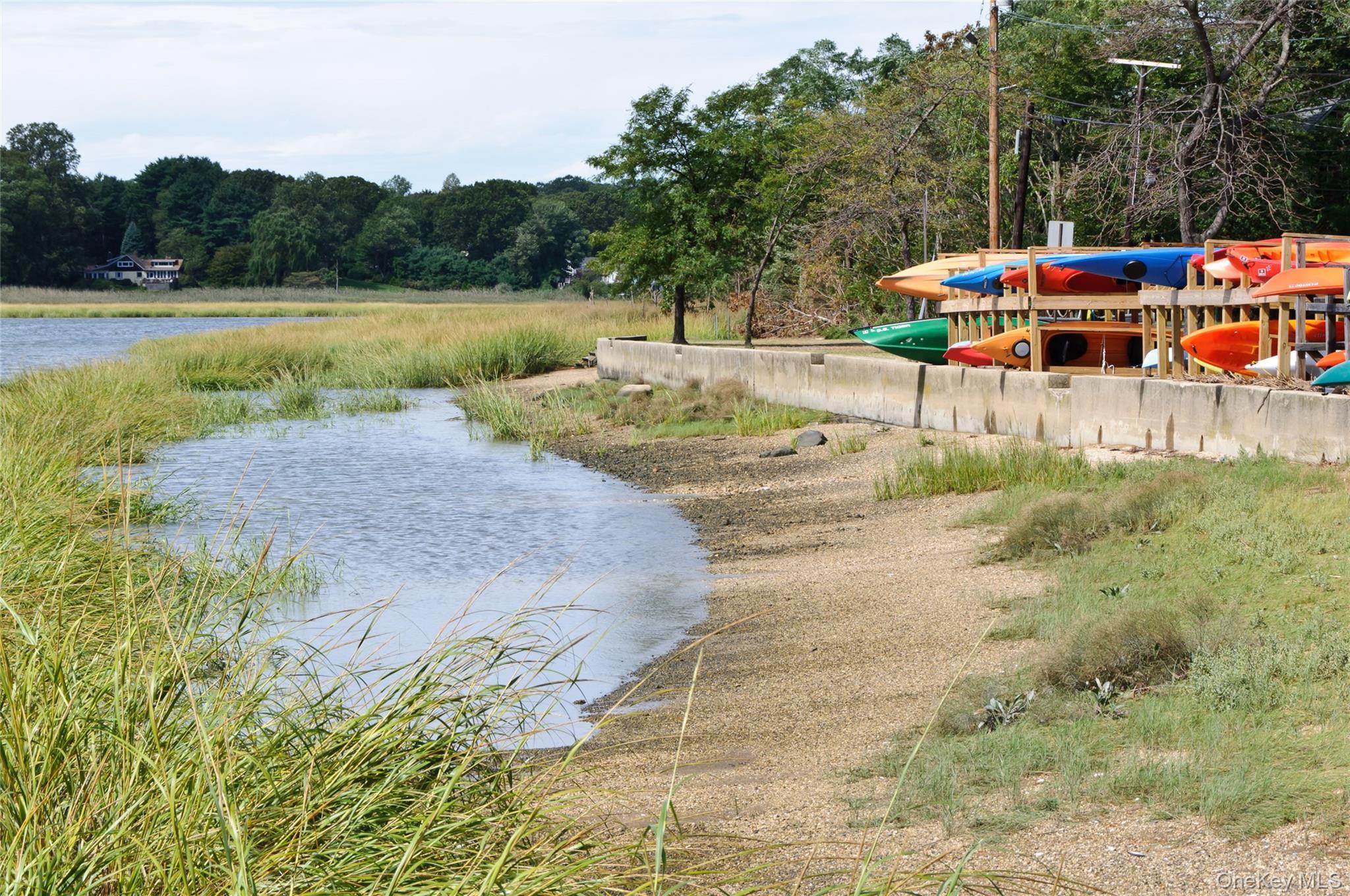 Single Family Hickory  Nassau County, NY 11709, MLS-911088-33