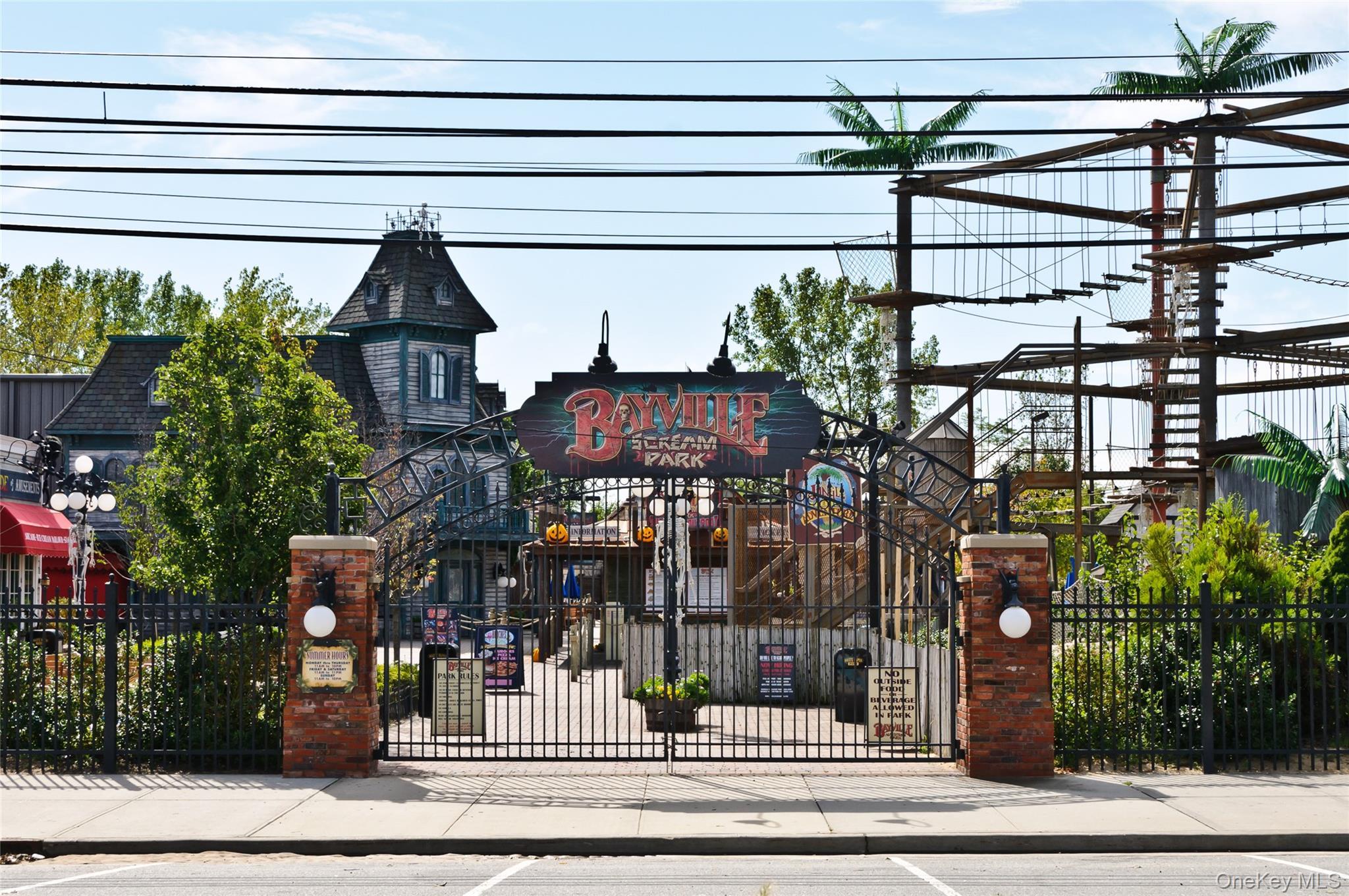 Single Family Hickory  Nassau County, NY 11709, MLS-911088-35