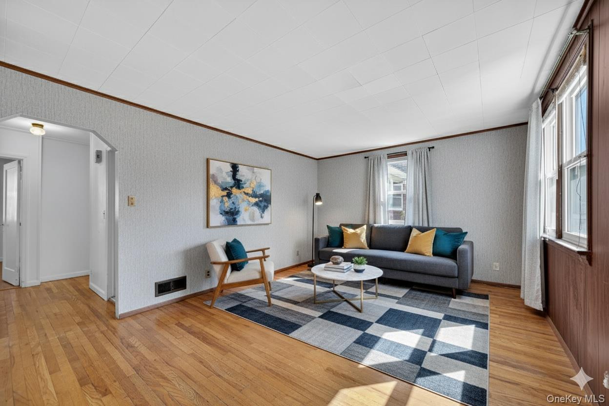 Single Family Hickory  Nassau County, NY 11709, MLS-911088-5