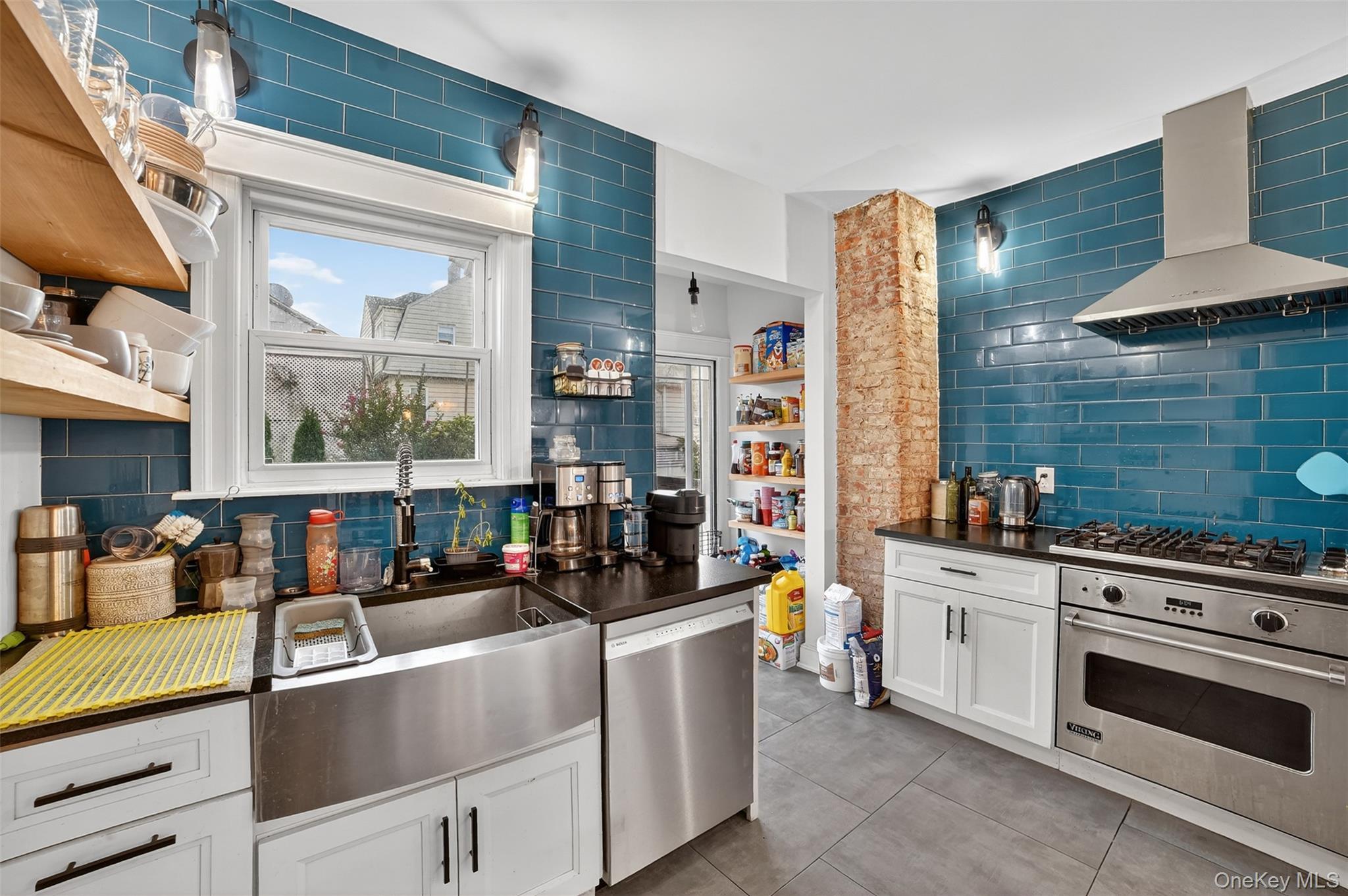 Single Family Beechwood  Westchester County, NY 10553, MLS-911157-16