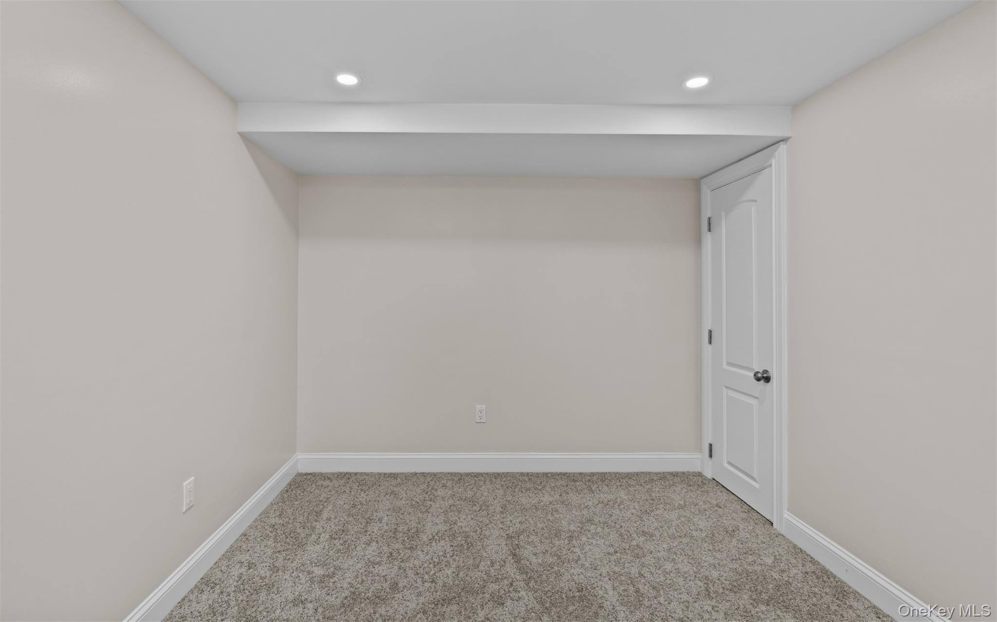 Single Family Ozone  Suffolk County, NY 11778, MLS-911201-20