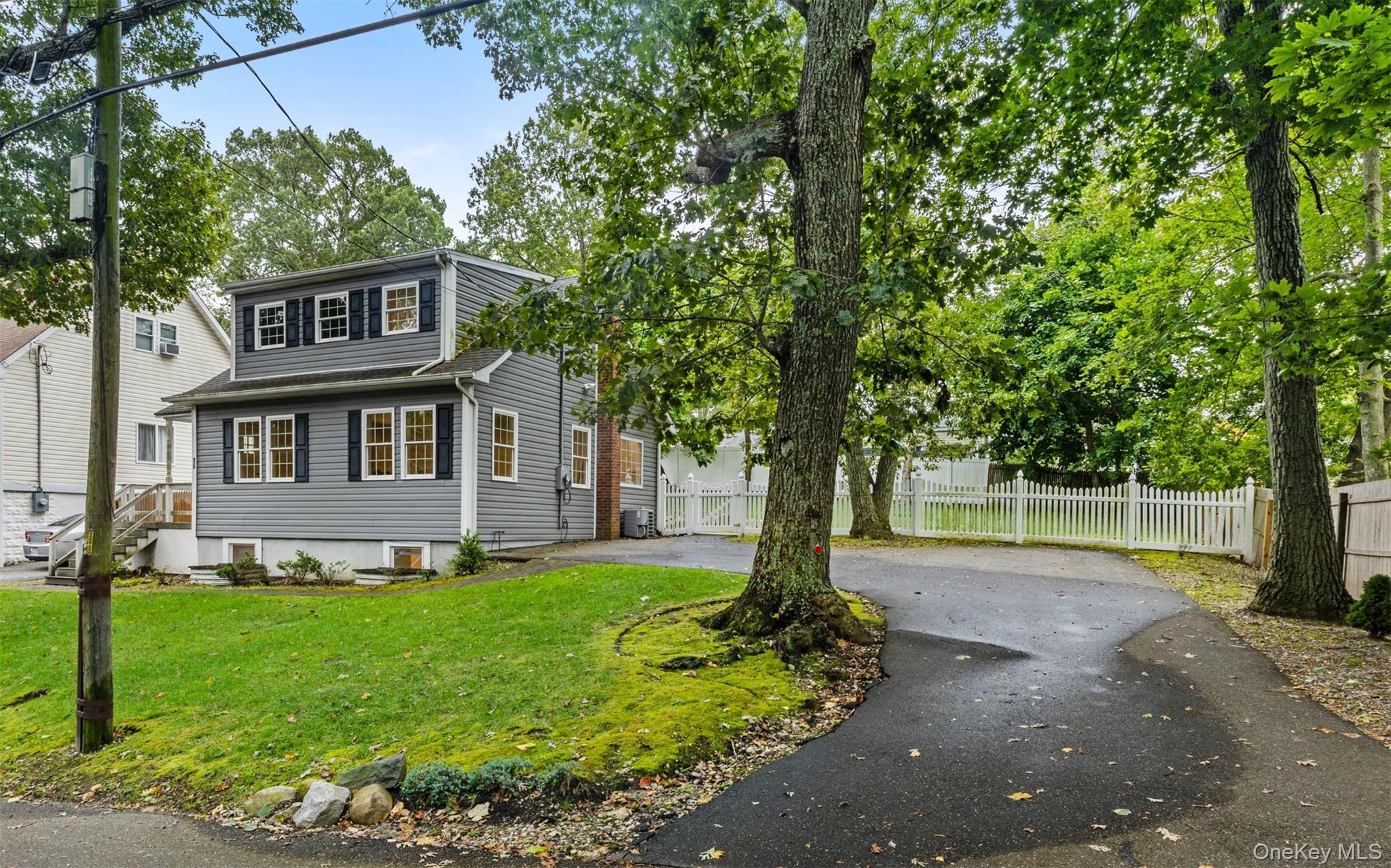 Single Family Ozone  Suffolk County, NY 11778, MLS-911201-3