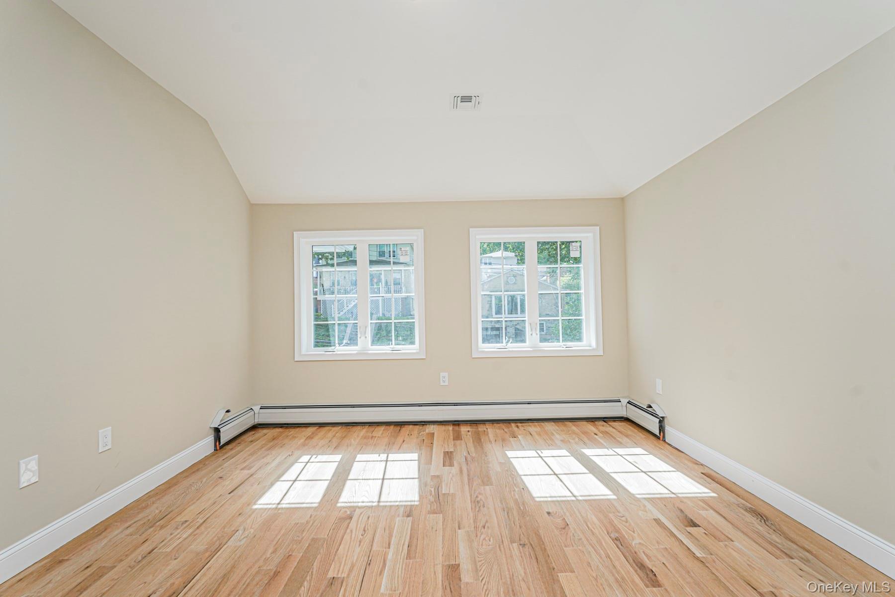 Single Family Glenwood Staten Island, NY 10301, MLS-911206-20