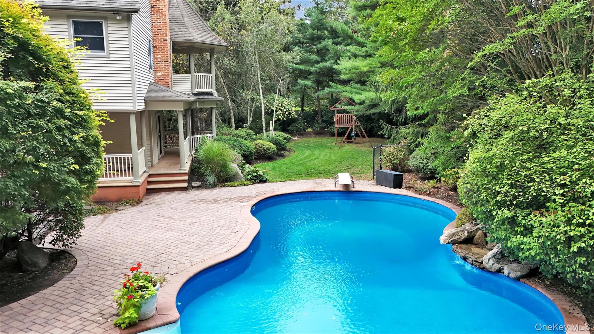 Single Family Canal Suffolk County, NY 11766, MLS-911223-7