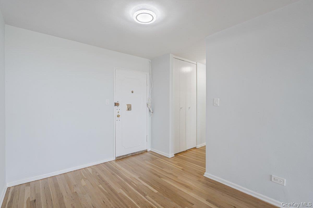 Coop Bell  Queens, NY 11360, MLS-911246-8