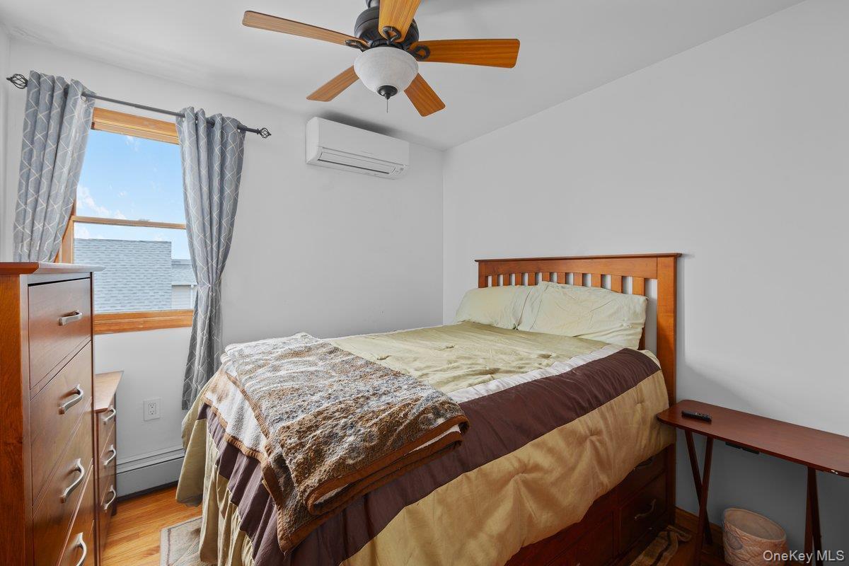 Single Family 6th  Queens, NY 11693, MLS-911289-10
