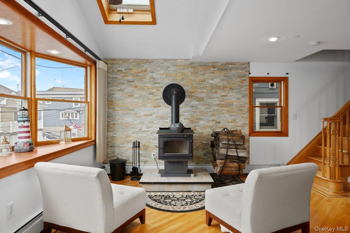 Single Family 6th  Queens, NY 11693, MLS-911289-2