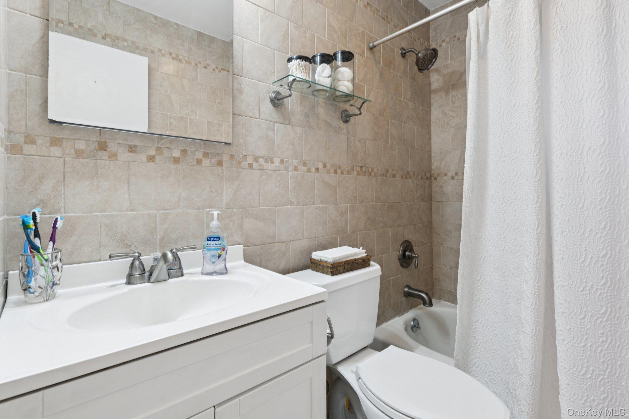 Single Family Berry Suffolk County, NY 11757, MLS-911386-13