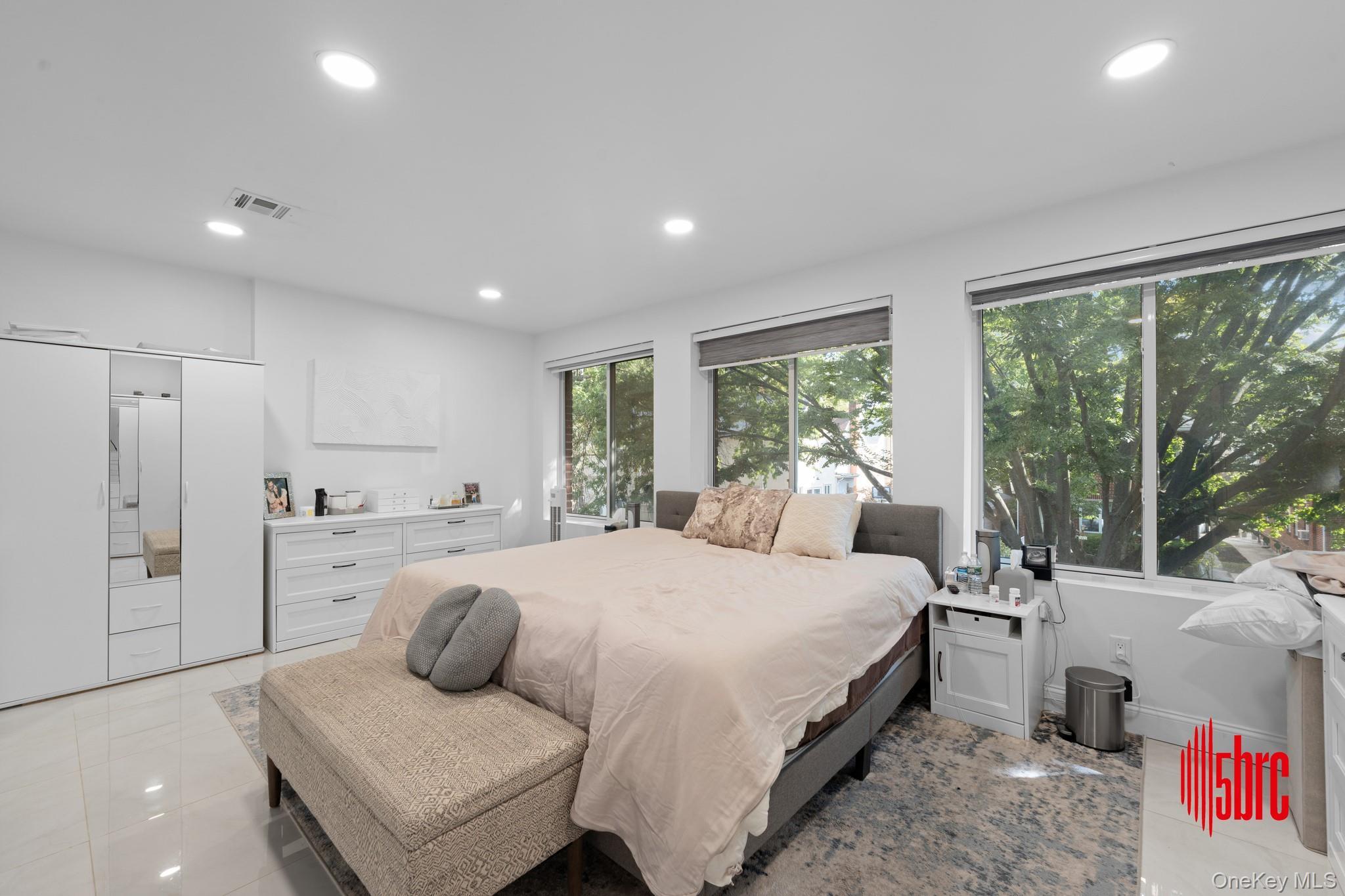 Single Family 28th Brooklyn, NY 11210, MLS-911405-11