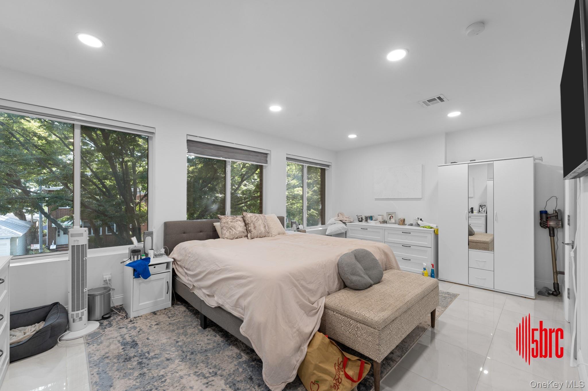 Single Family 28th Brooklyn, NY 11210, MLS-911405-12