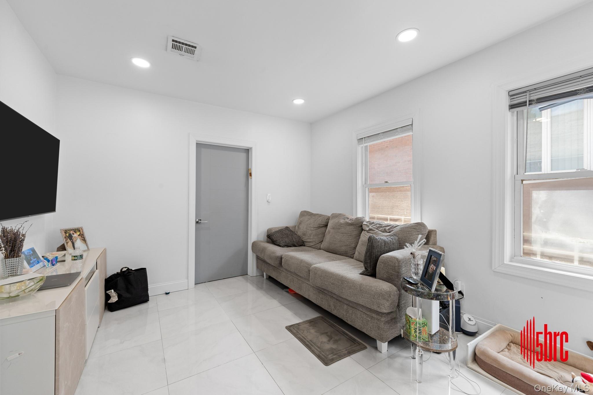 Single Family 28th Brooklyn, NY 11210, MLS-911405-14