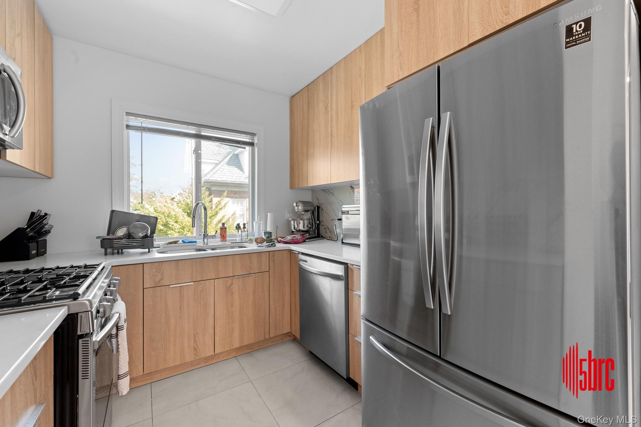 Single Family 28th Brooklyn, NY 11210, MLS-911405-19