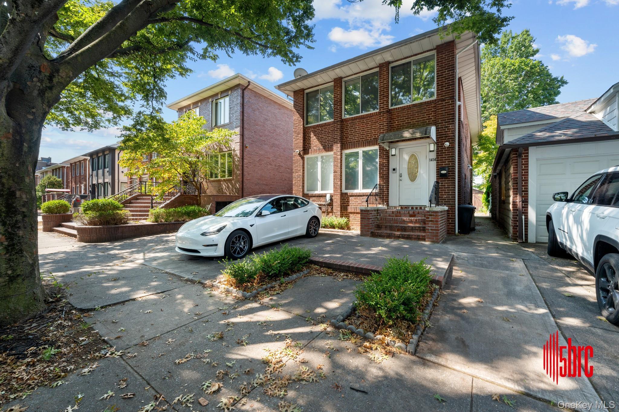 Single Family 28th Brooklyn, NY 11210, MLS-911405-2