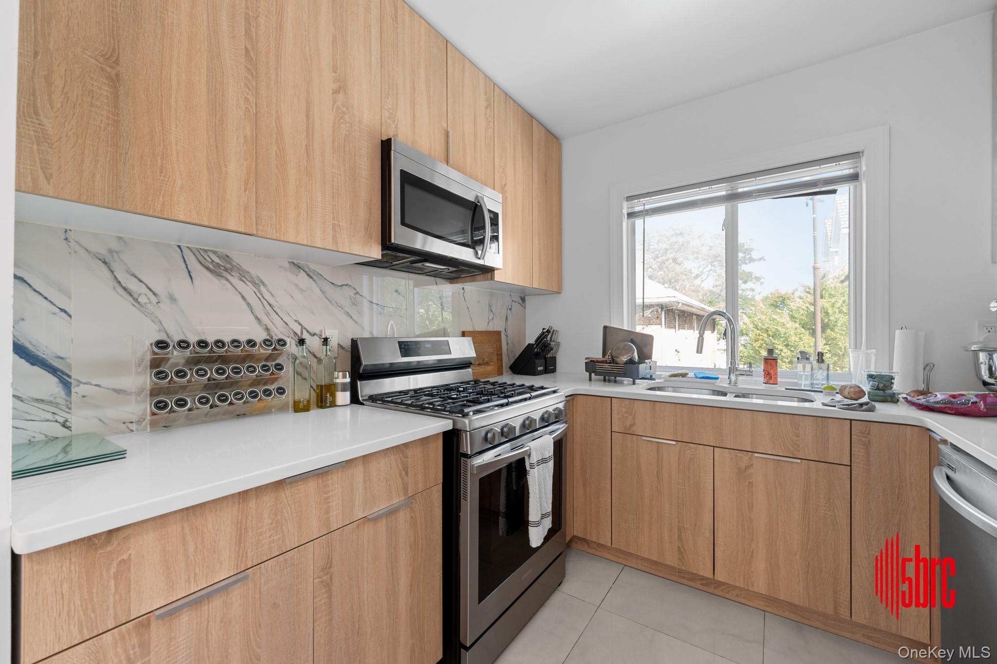 Single Family 28th Brooklyn, NY 11210, MLS-911405-20