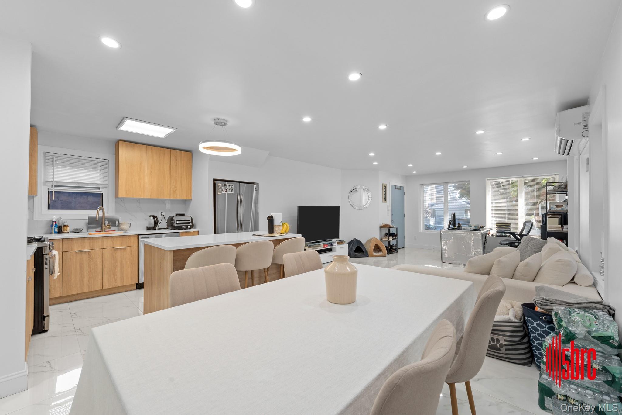 Single Family 28th Brooklyn, NY 11210, MLS-911405-28