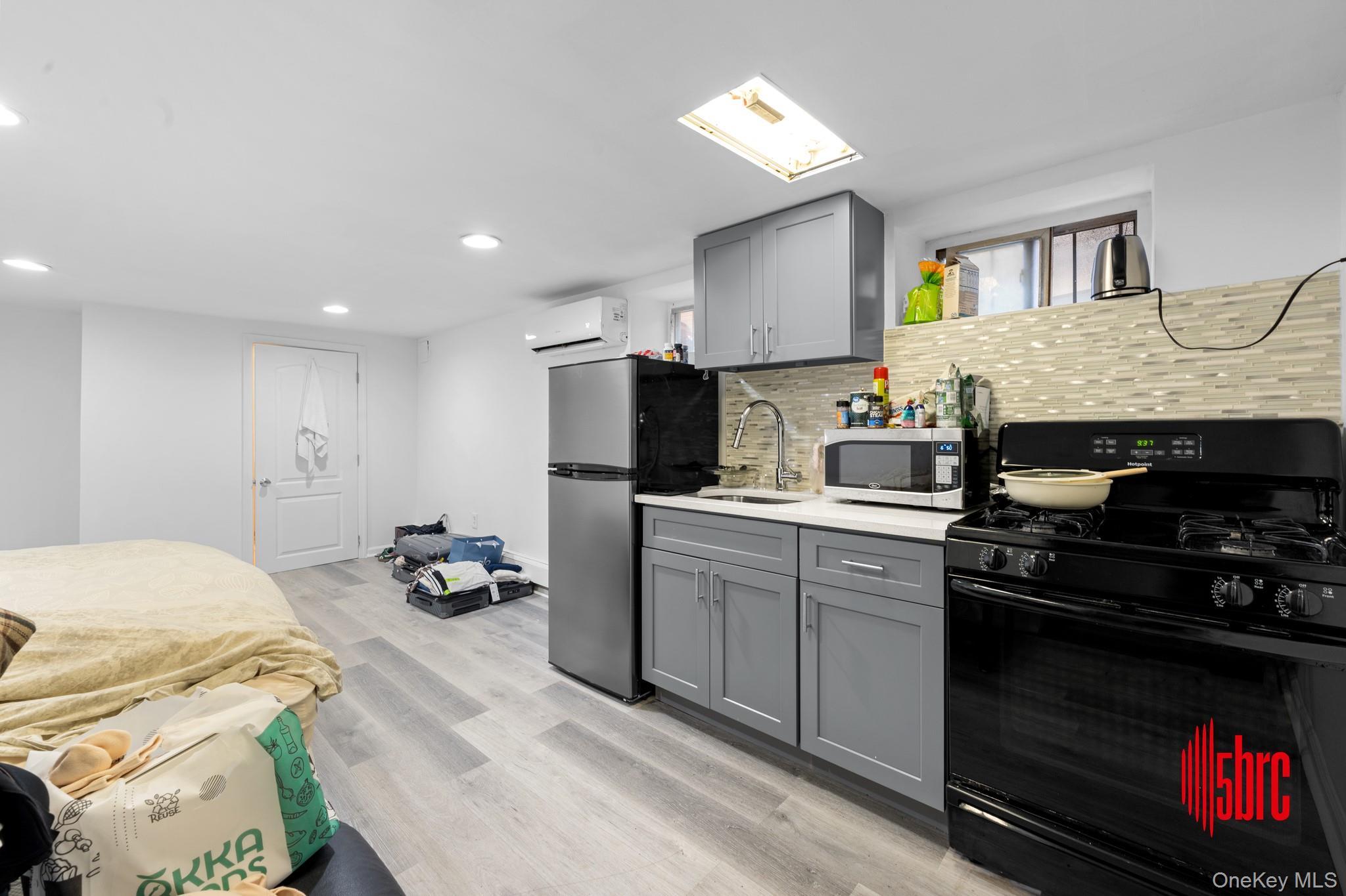 Single Family 28th Brooklyn, NY 11210, MLS-911405-37