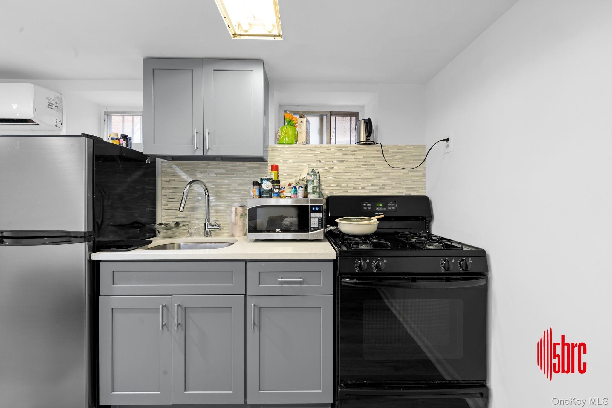 Single Family 28th Brooklyn, NY 11210, MLS-911405-38