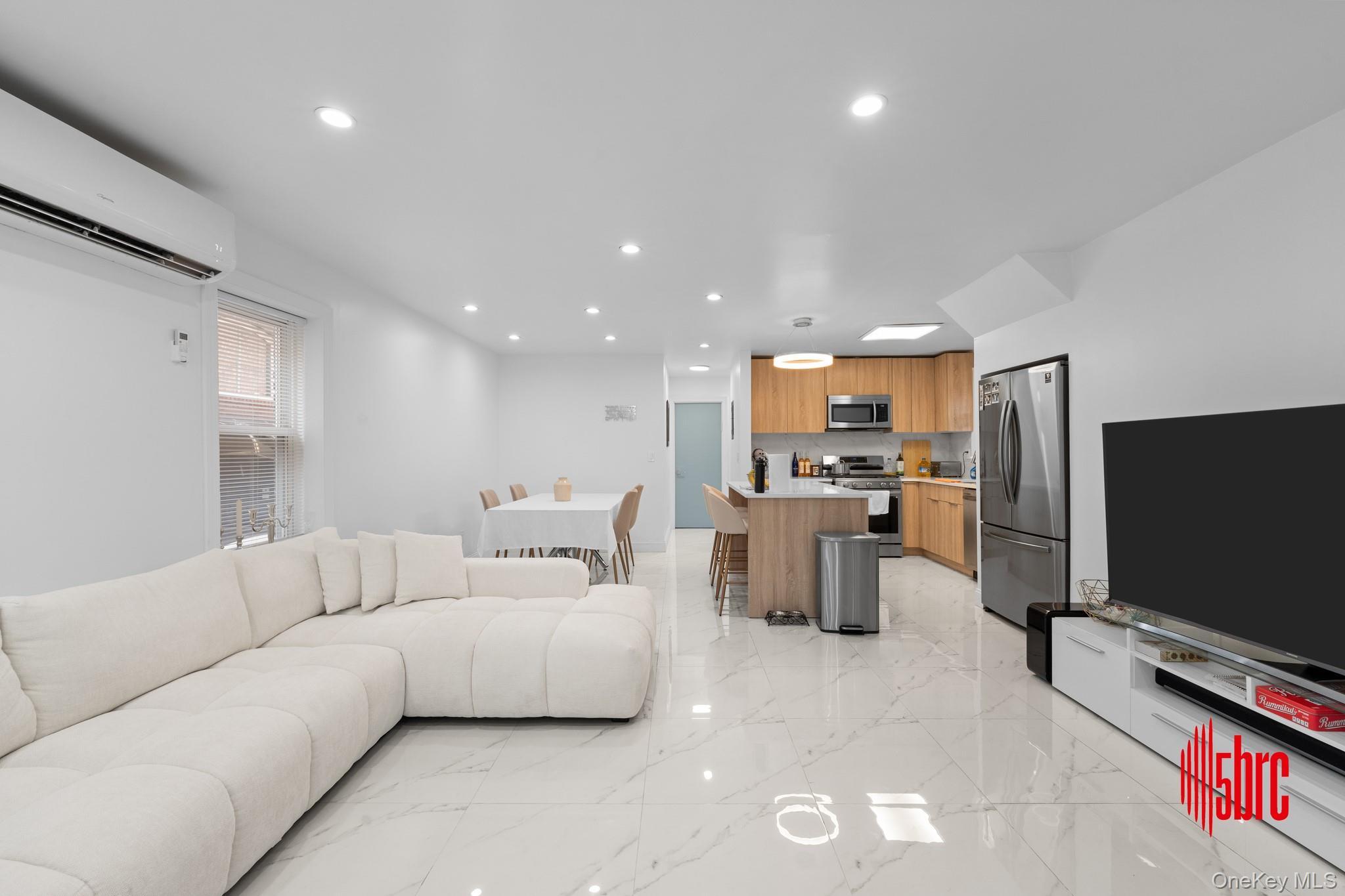 Single Family 28th Brooklyn, NY 11210, MLS-911405-4