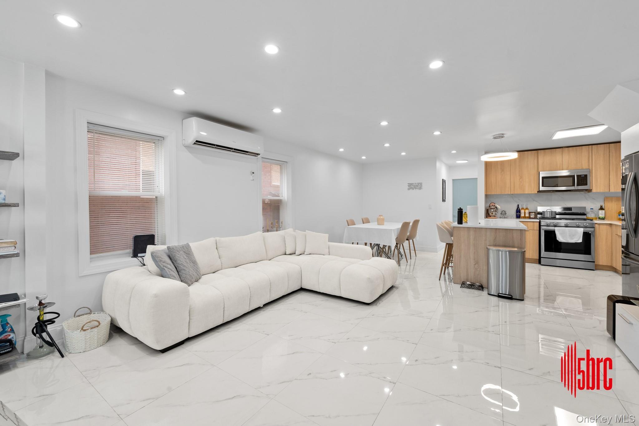 Single Family 28th Brooklyn, NY 11210, MLS-911405-6