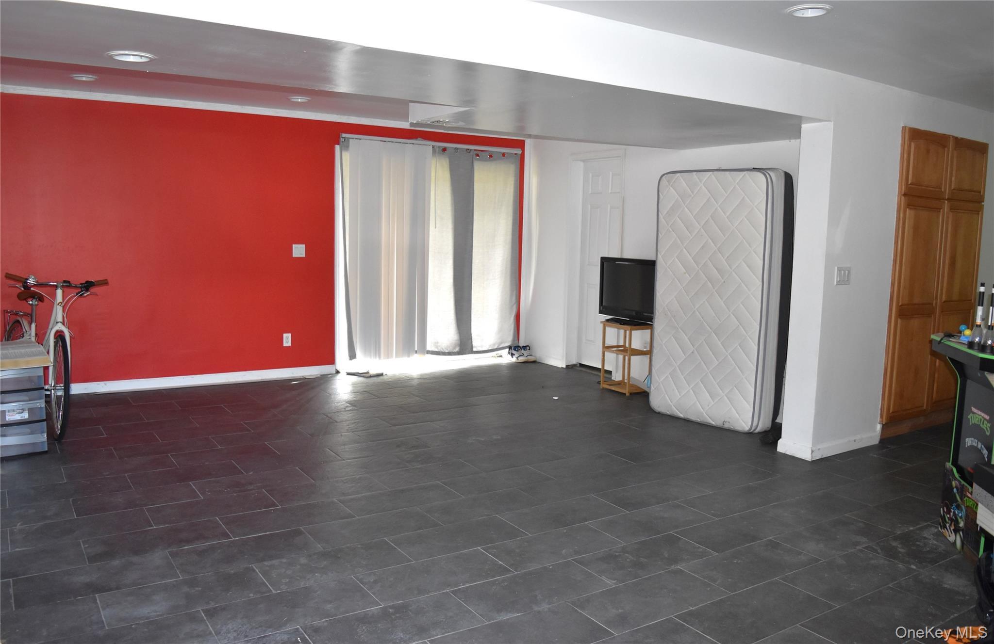 Single Family Walden Estates  Orange County, NY 12586, MLS-911410-16