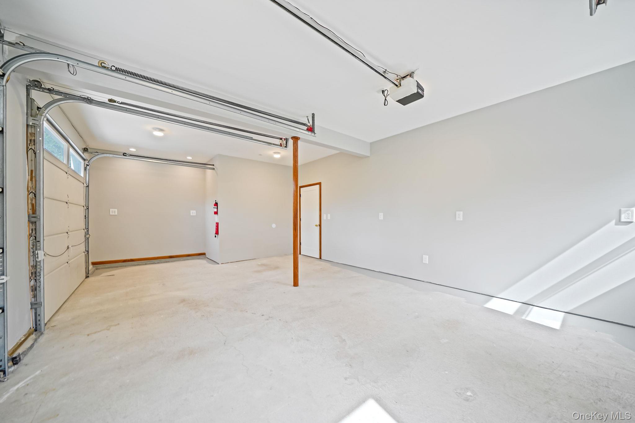 Single Family Bokel  Suffolk County, NY 11779, MLS-911462-27