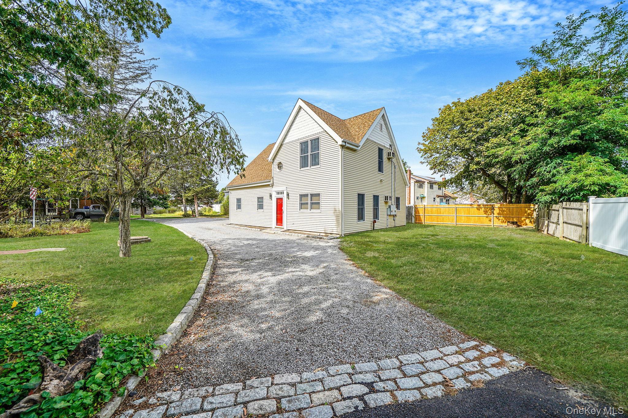 Single Family Bokel  Suffolk County, NY 11779, MLS-911462-3