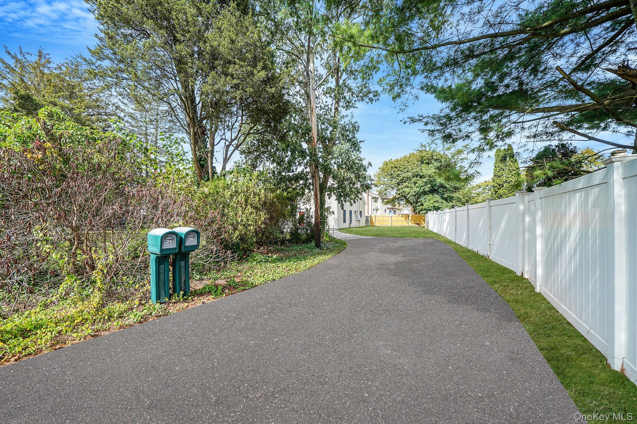 Single Family Bokel  Suffolk County, NY 11779, MLS-911462-30