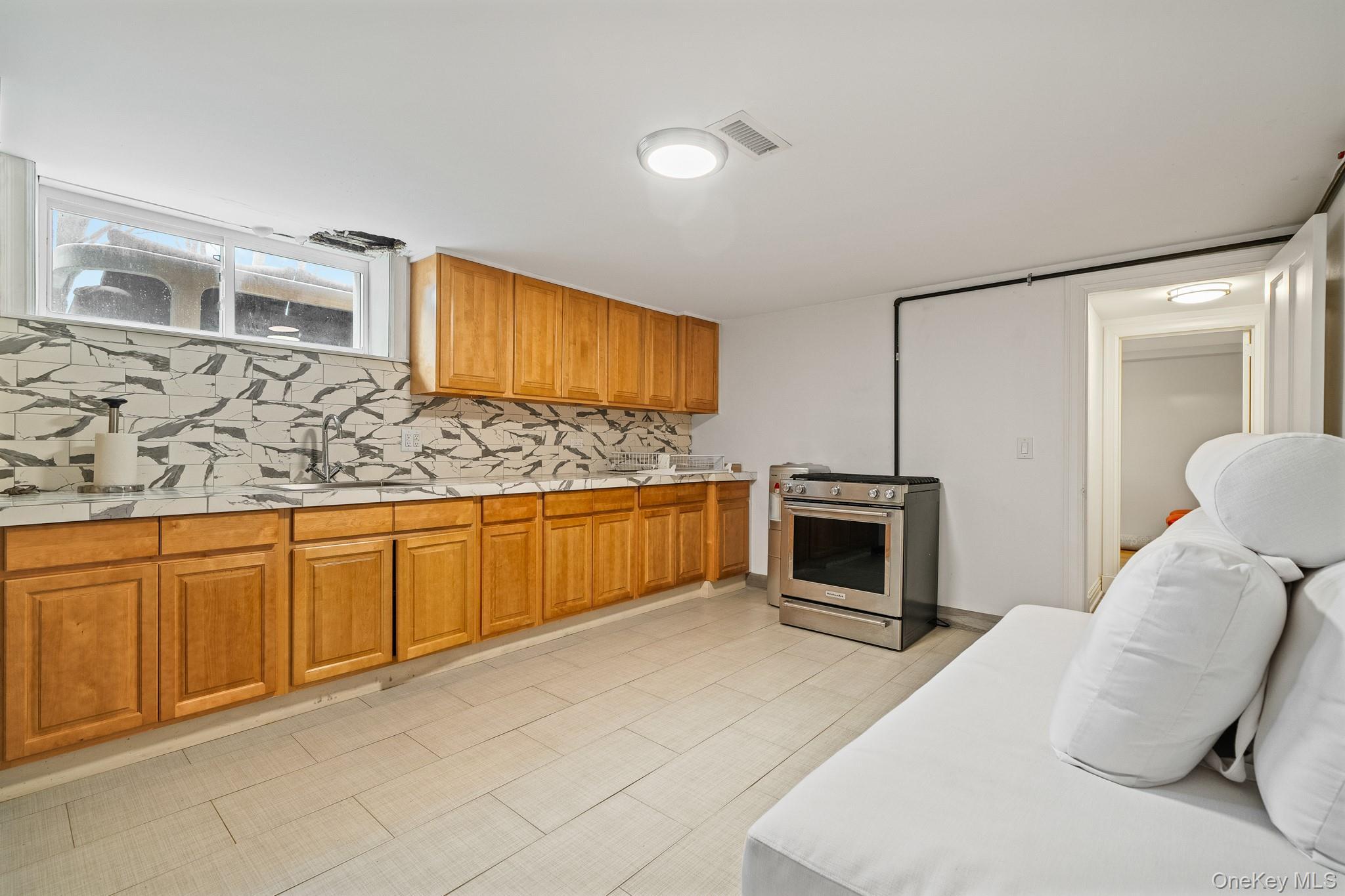 Single Family Dunwoodie  Westchester County, NY 10704, MLS-911468-34