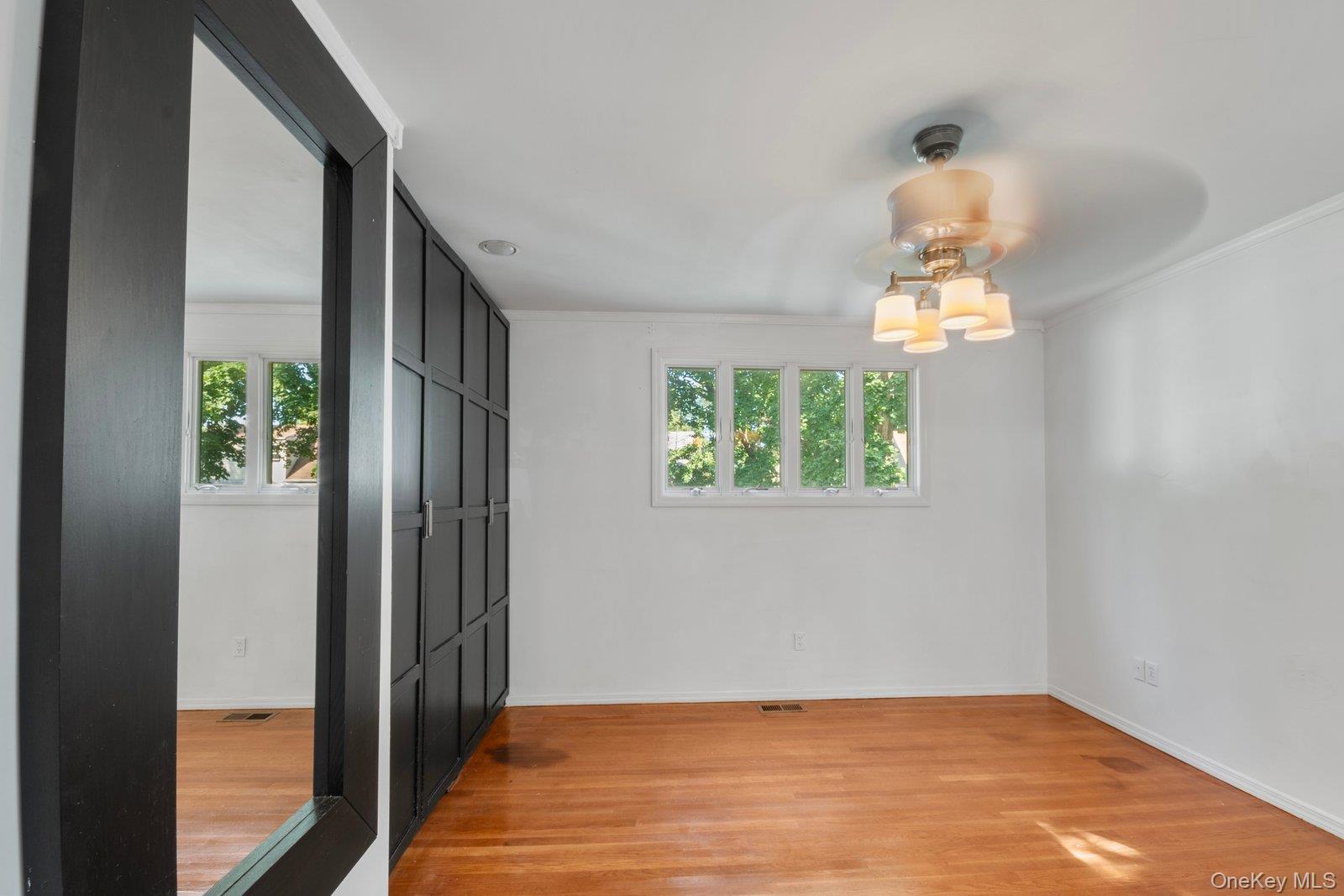 Single Family Mcgowan Suffolk County, NY 11722, MLS-911471-11