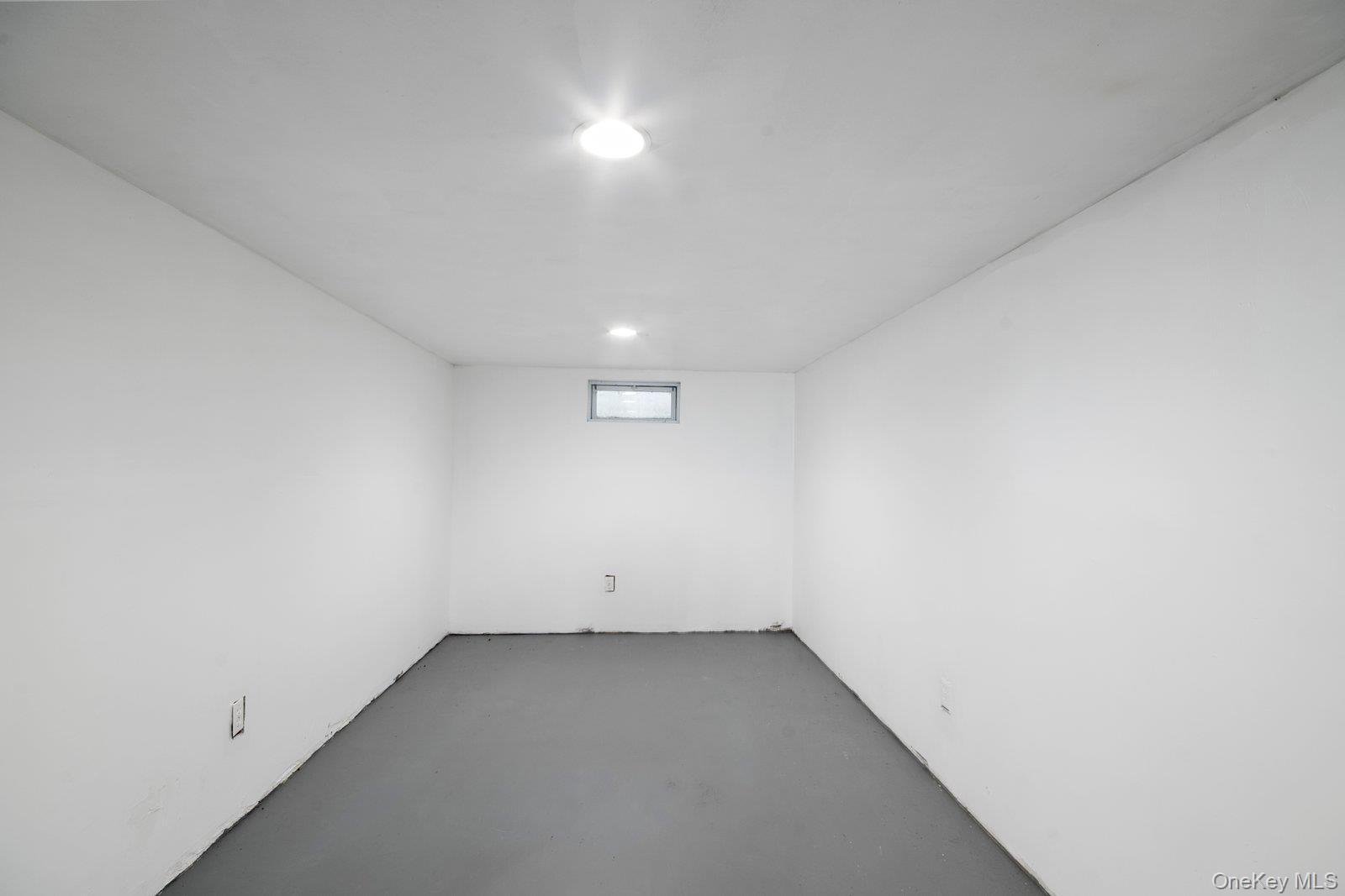 Single Family Mcgowan Suffolk County, NY 11722, MLS-911471-14