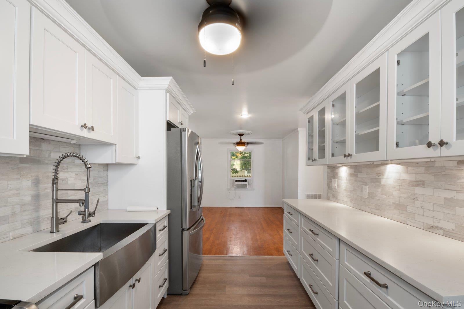 Single Family Mcgowan Suffolk County, NY 11722, MLS-911471-9