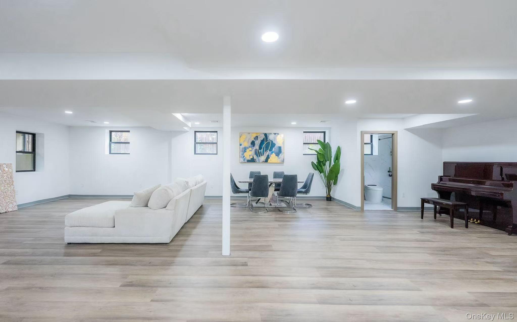 Single Family Cross Island  Queens, NY 11357, MLS-911472-38