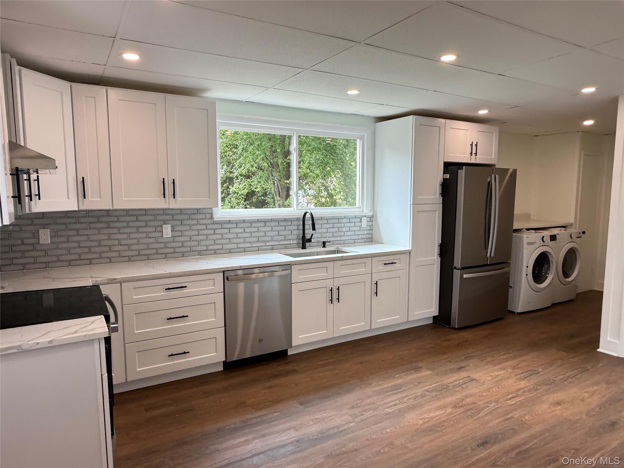 Single Family Shirley Dutchess County, NY 12524, MLS-911479-16