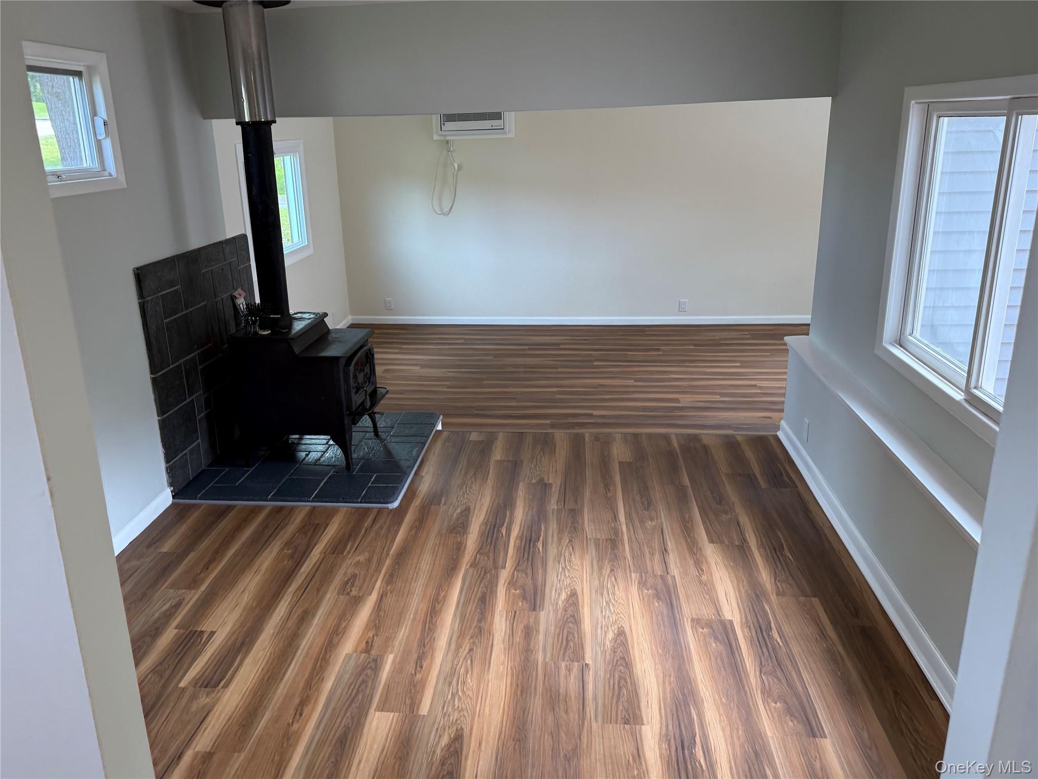 Single Family Shirley Dutchess County, NY 12524, MLS-911479-9