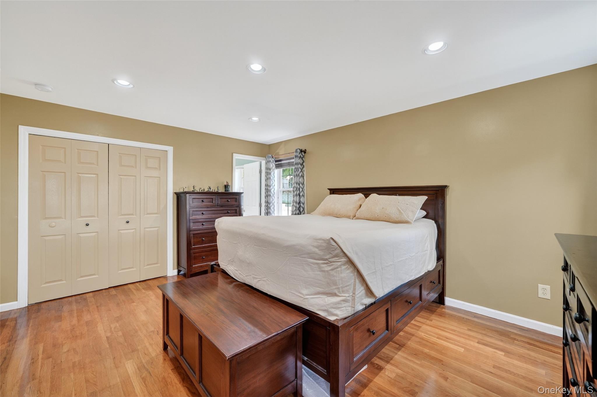 Single Family Cedar Rockland County, NY 10984, MLS-911490-16