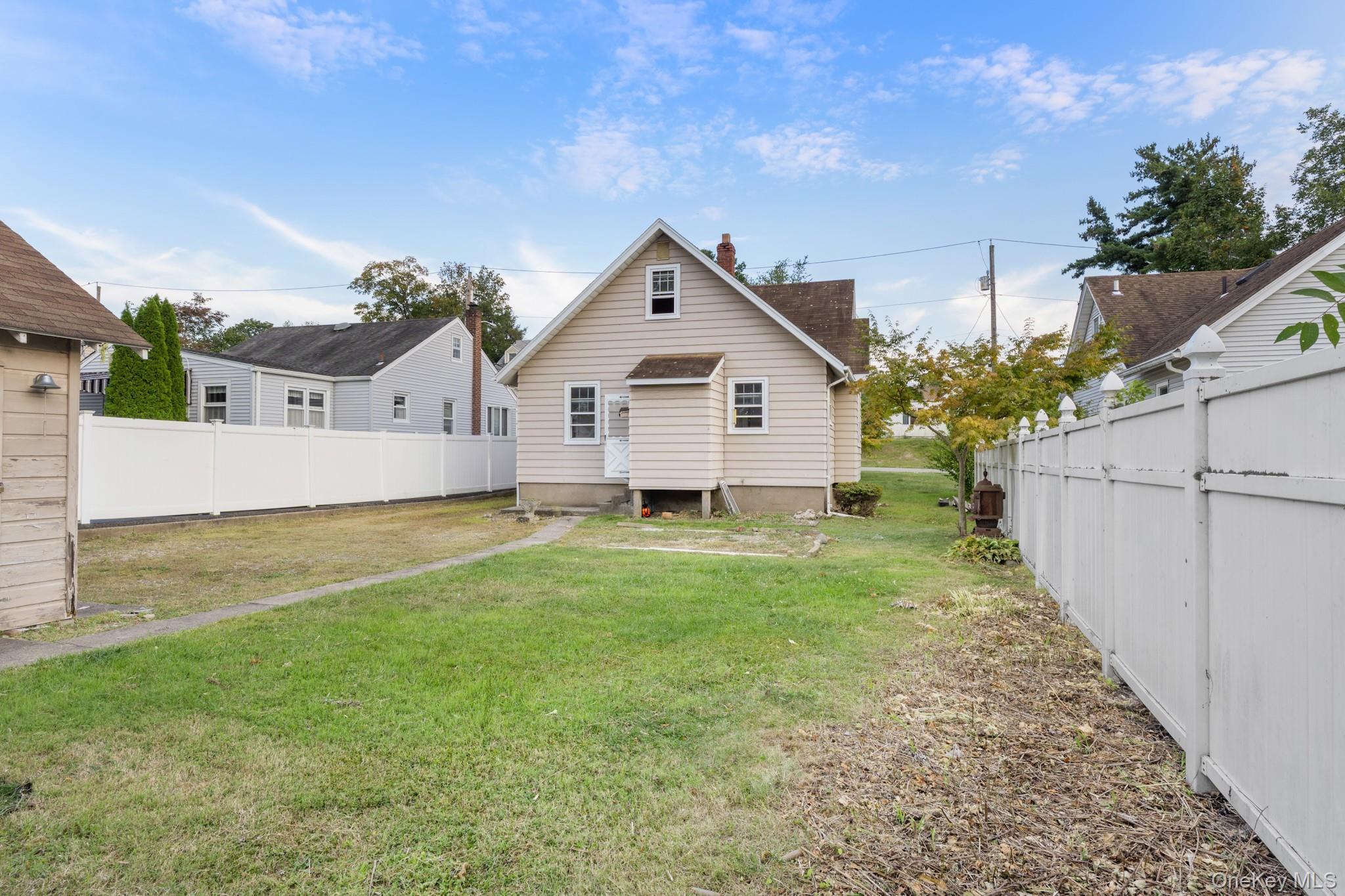 Single Family Oak  Rockland County, NY 10901, MLS-911553-25