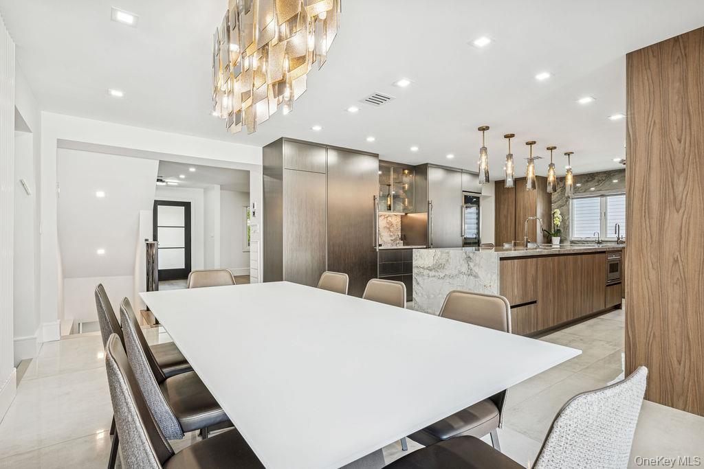 Single Family Dartmouth Nassau County, NY 11598, MLS-911555-13