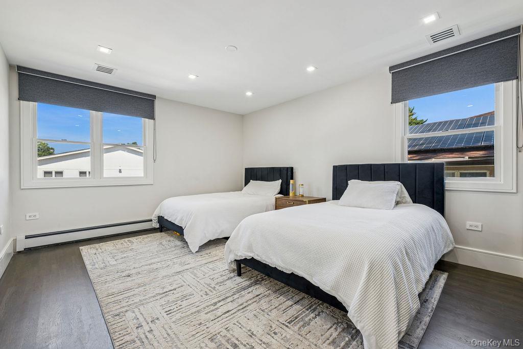 Single Family Dartmouth Nassau County, NY 11598, MLS-911555-19