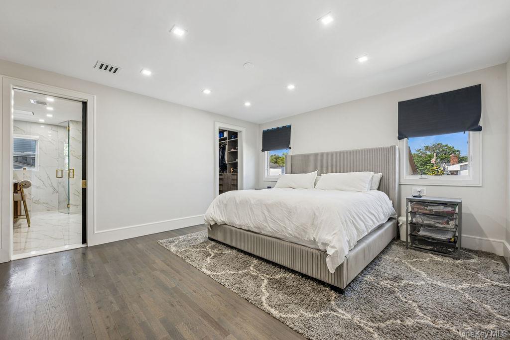 Single Family Dartmouth Nassau County, NY 11598, MLS-911555-20