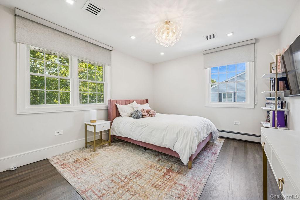 Single Family Dartmouth Nassau County, NY 11598, MLS-911555-23