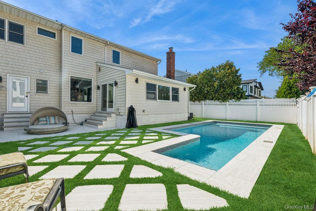 Single Family Dartmouth Nassau County, NY 11598, MLS-911555-31