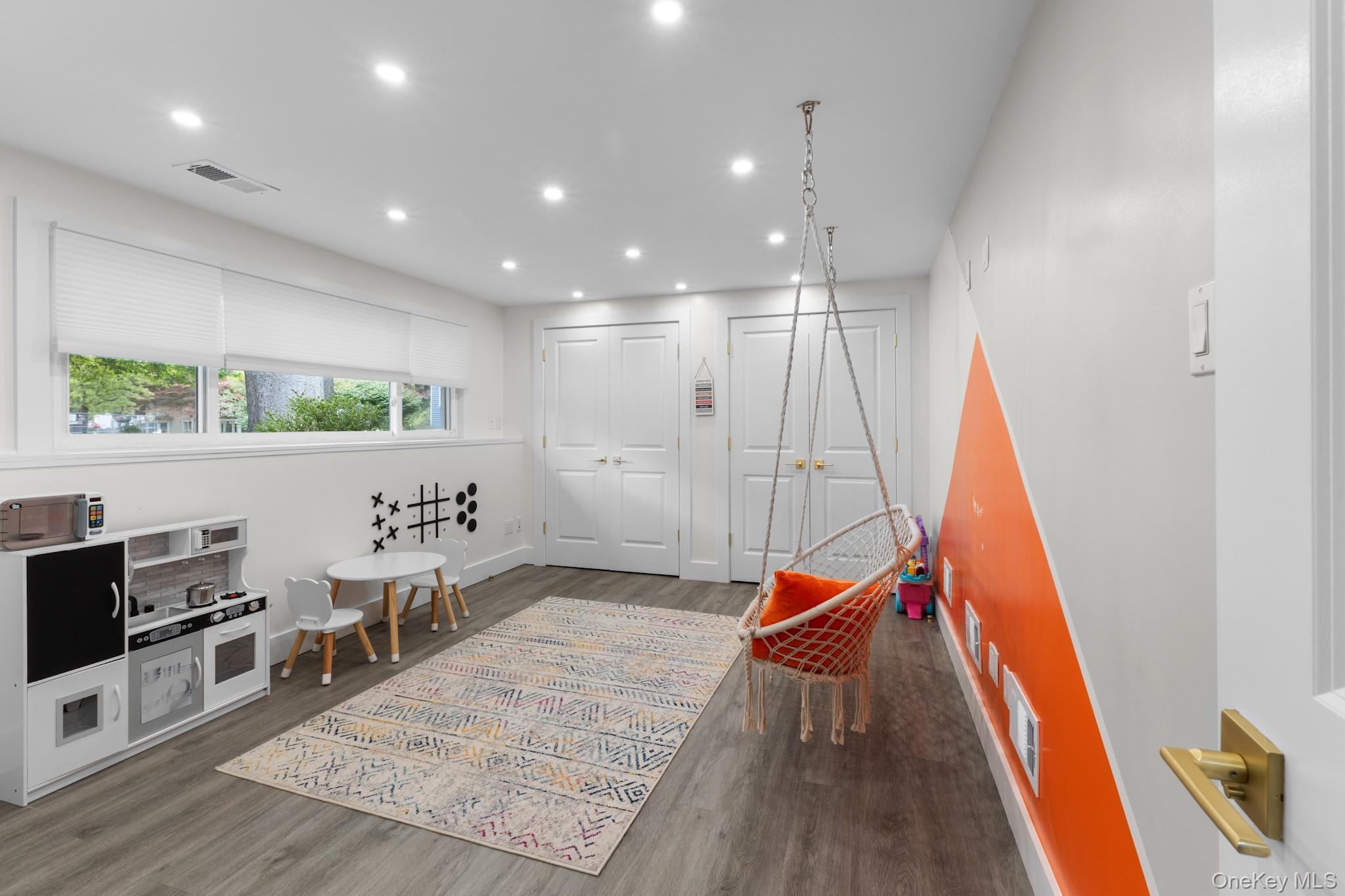 Single Family Phillips  Rockland County, NY 10901, MLS-911558-23