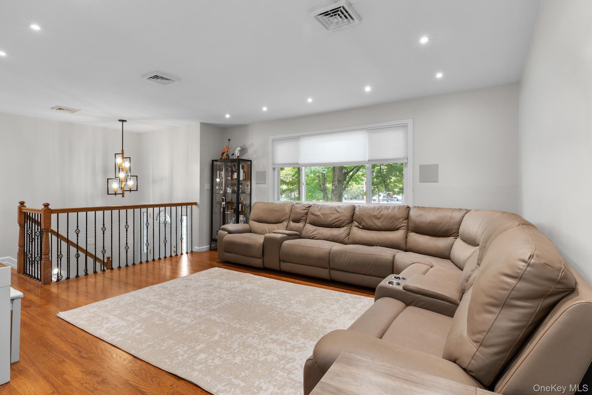 Single Family Phillips  Rockland County, NY 10901, MLS-911558-6