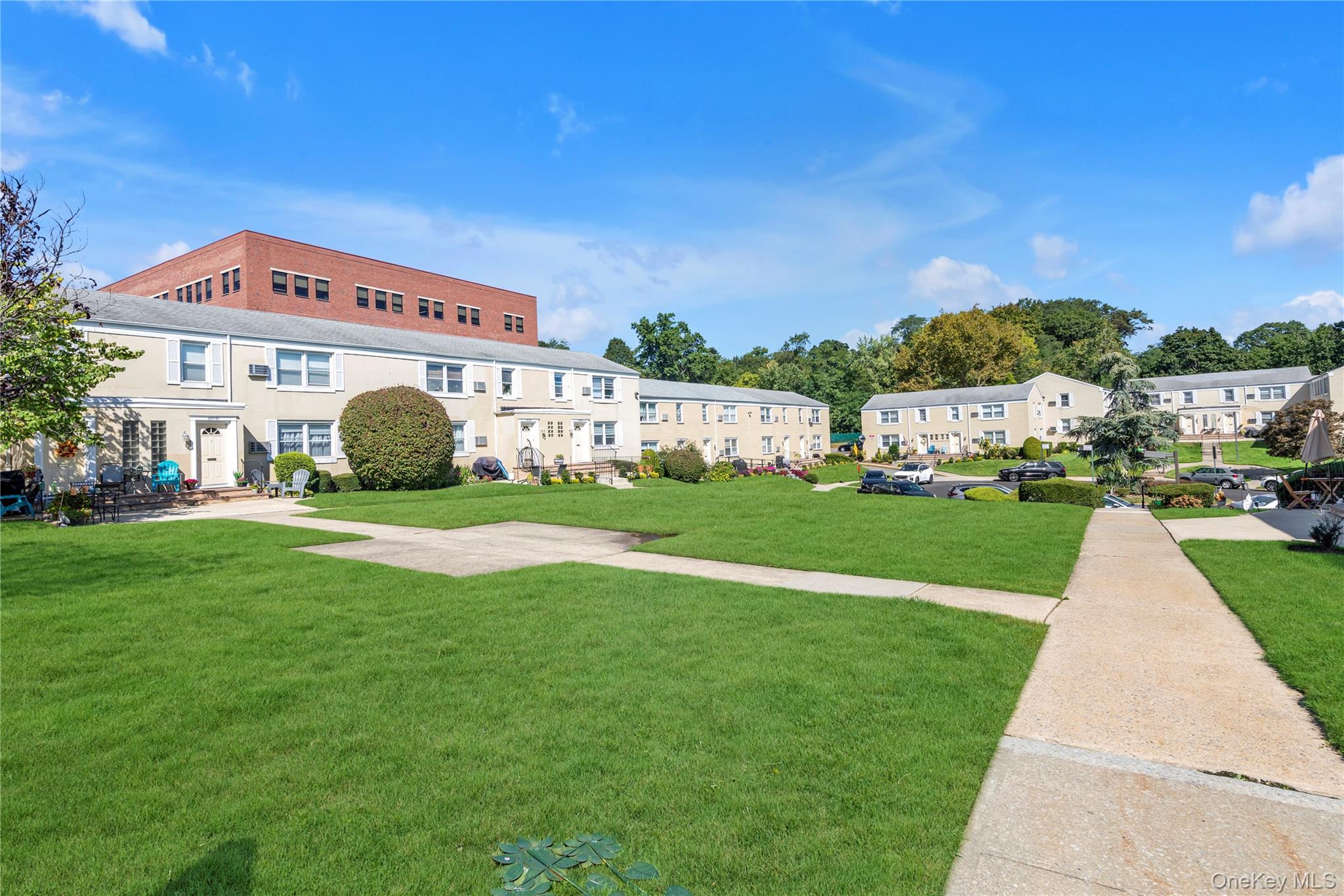 Coop 71st Avenue  Queens, NY 11426, MLS-911566-14