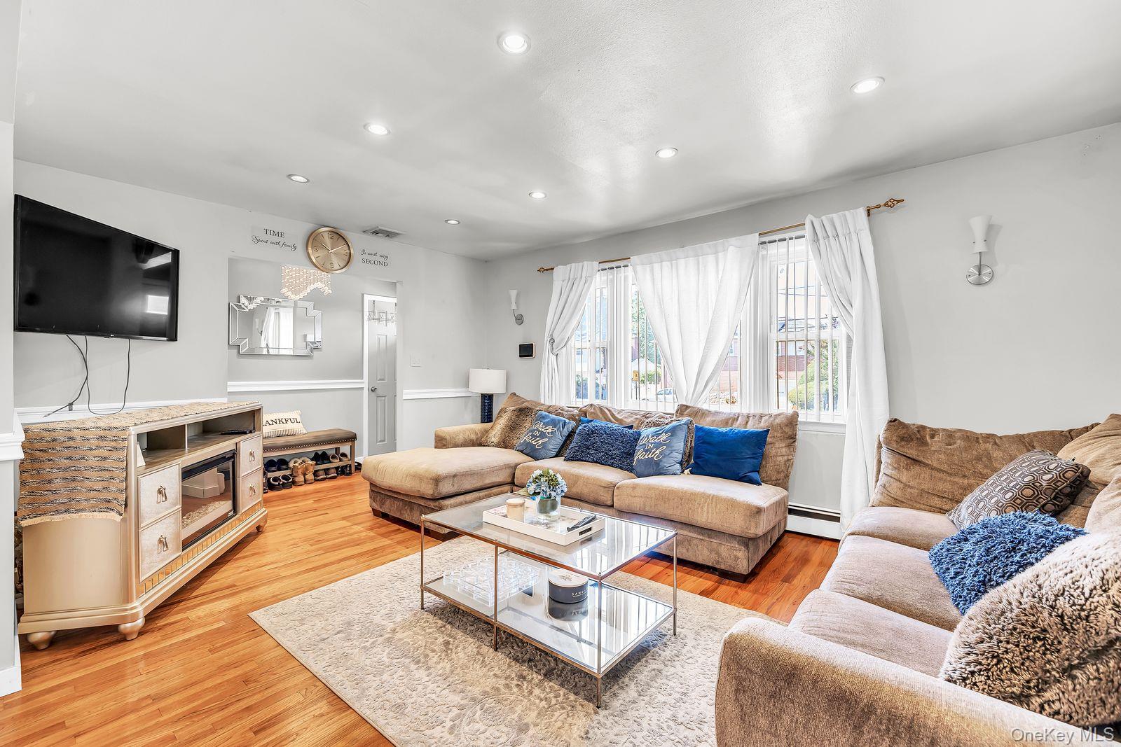 Single Family Broadway  Nassau County, NY 11565, MLS-911582-12